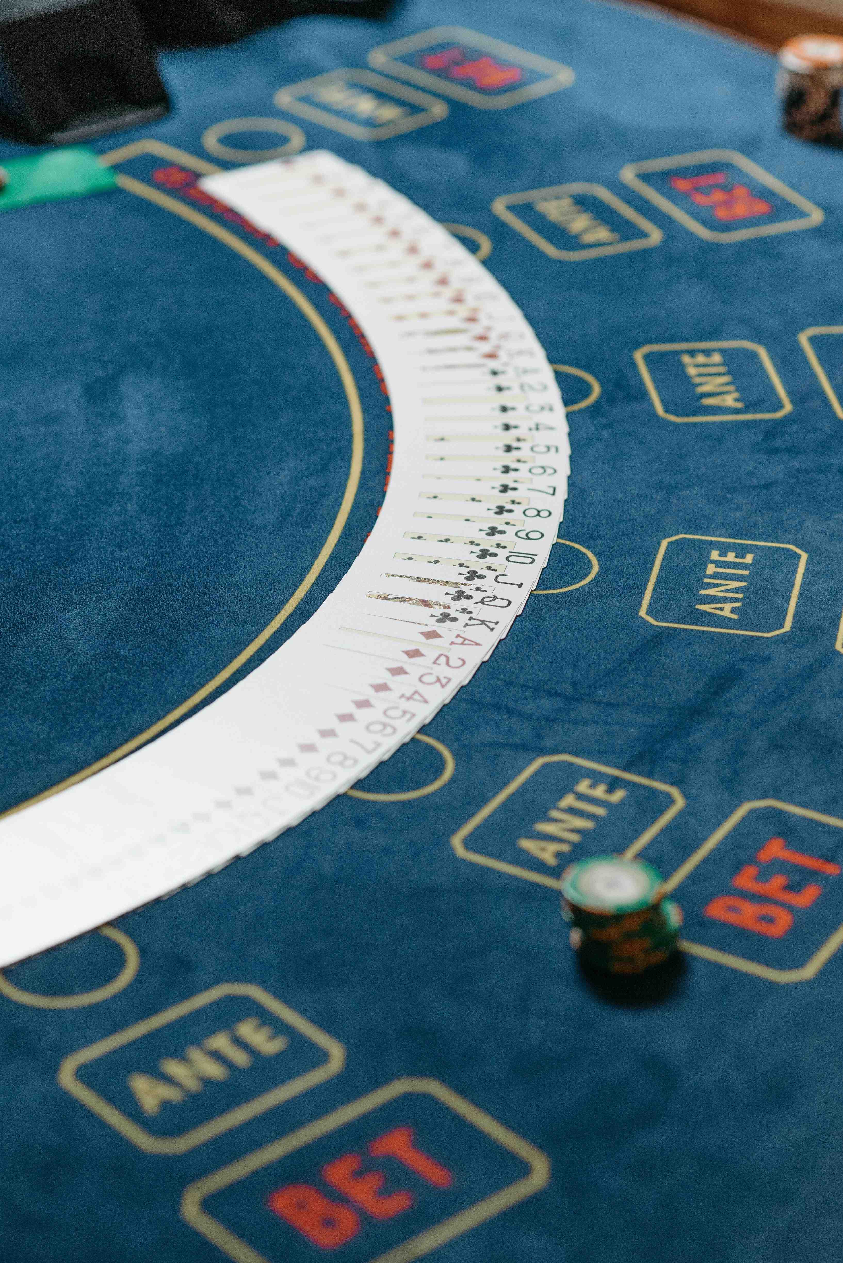 67777bet সাফারি ওয়াইল্ডস থিমে বন্য পরিবেশের উপস্থাপনা